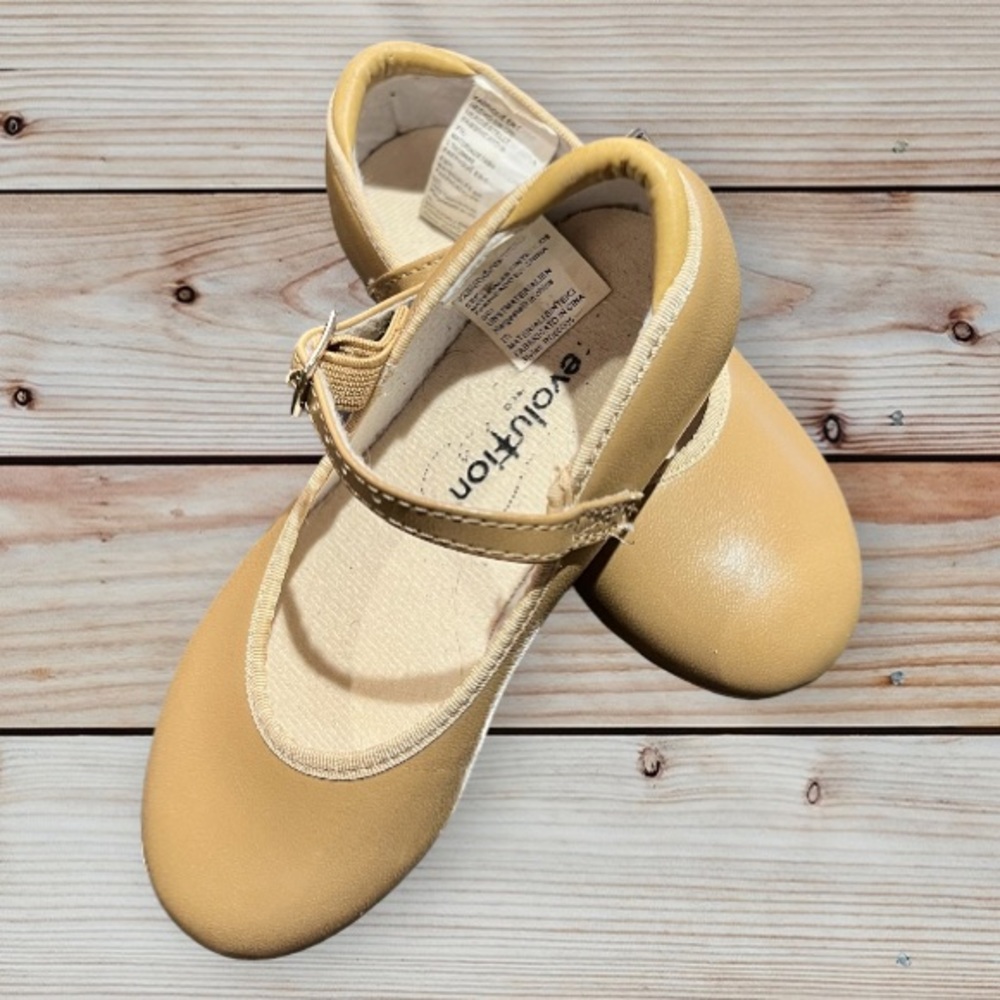 EUC Revolution childs tap shoes sz. 11.5